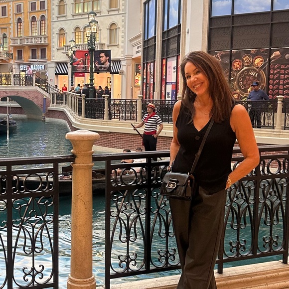 Meet your Posher, Chris - Picture 1 of 1